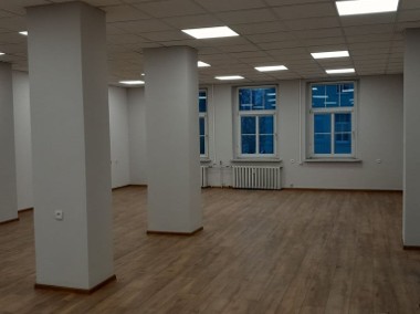 Przestronne biura o powierzchni 393,34 m2 przy ulicy Kolejowej 22, Poznań-1