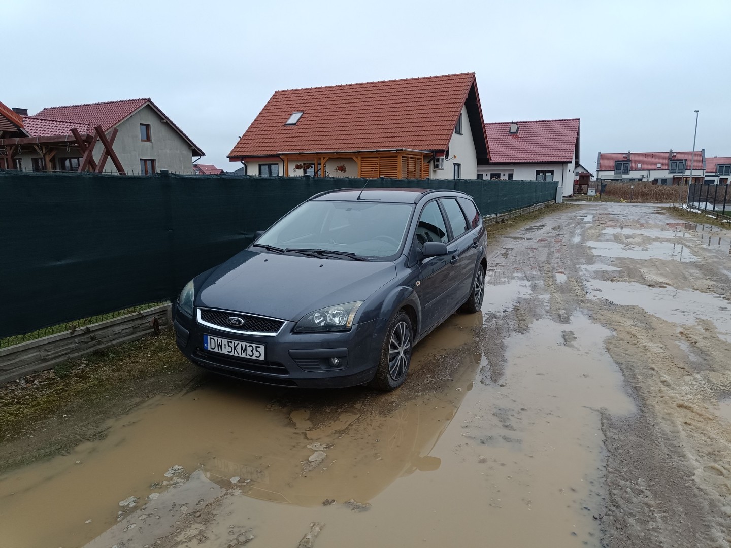 Ford Focus Mk2 2.0 benzyna, falują obroty