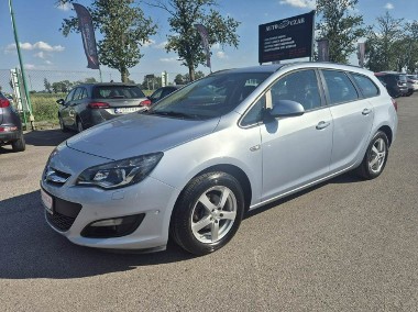 Opel Astra J Opel Astra J 1.4Turbo 120KM Śliczna-1