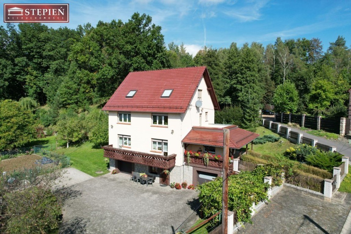 Dom na sprzedaż, 9 pokoi, 300 m², Ubocze