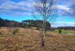 Działka budowlana nad rzeką koło jeziora z własnym stawem