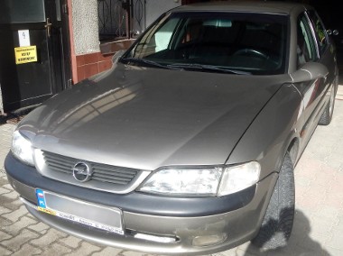 Vectra B sedan 2.5 CDX salon Polska-1