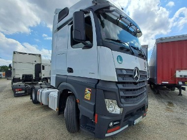 Mercedes-Benz Actros-1