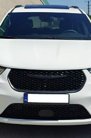 Chrysler Pacifica-2