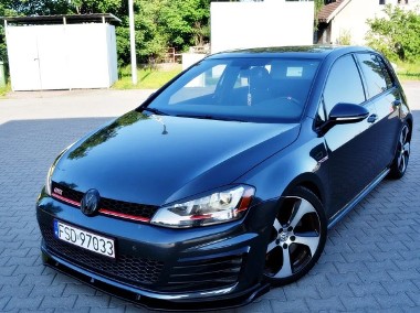Volkswagen Golf Sportsvan-1