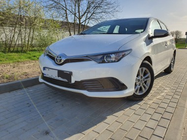 Salon.-1