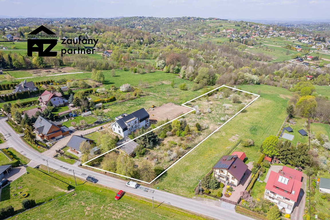Działka z mediami wjazd z asfaltu – pohled 6