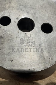John Deere 6068 - wał koła pośredniego R534218 R504843-3