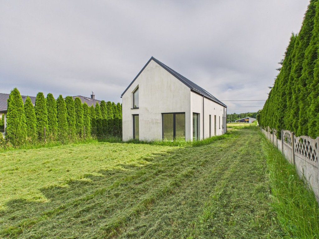 Nowoczesny dom typu stodoła z antresolą - 131m2