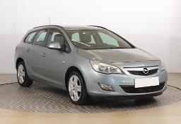 Opel Astra J , Klima, Tempomat, Parktronic, Podgrzewane siedzienia