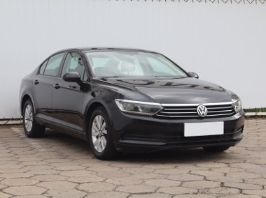 Volkswagen Passat B8 , Salon Polska, Serwis ASO, GAZ, Navi, Klimatronic, Tempomat,-1