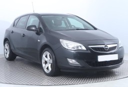 Opel Astra J , Klima, Tempomat, Parktronic, Podgrzewane siedzienia