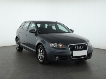 Audi A3 II (8P) , Klimatronic, Parktronic, Podgrzewane siedzienia,ALU