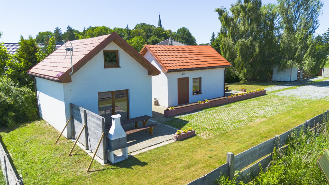 Dwa domki całoroczne i działka z WZ - Kołczewo