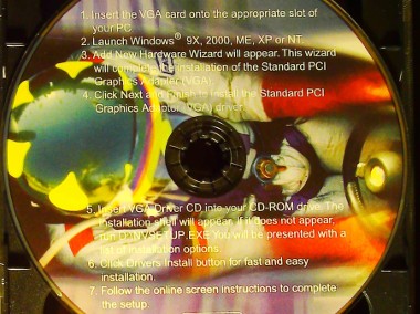 Dwie płyty CD z oprogramowaniem płyty głównej komputera-2
