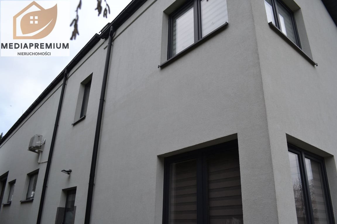 Atrakcyjny obiekt usługowy w centrum Łomianek, warszawski zachodni