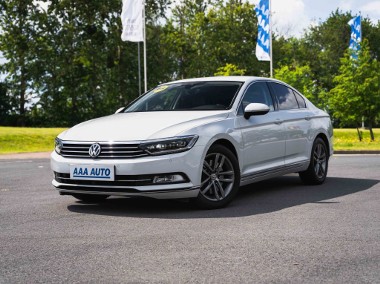 Volkswagen Passat B8 , Salon Polska, Automat, Skóra, Navi, Klimatronic, Tempomat,-1