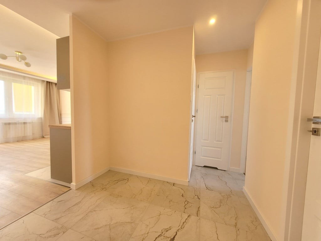 3 Pokoje po Kapitalnym Remoncie | Duża Loggia | Blisko PST | Os. Chrobrego - Więcej