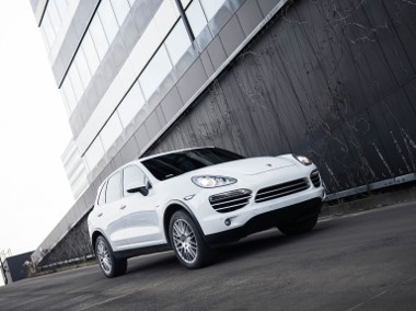 Porsche Cayenne Platinum Edition-1