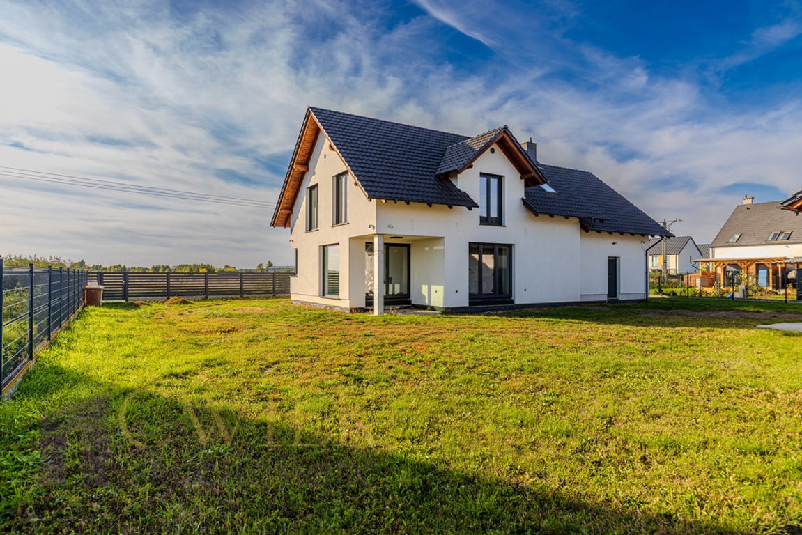 Dom na sprzedaż, 6 pokoi, 218 m², Wojnowice