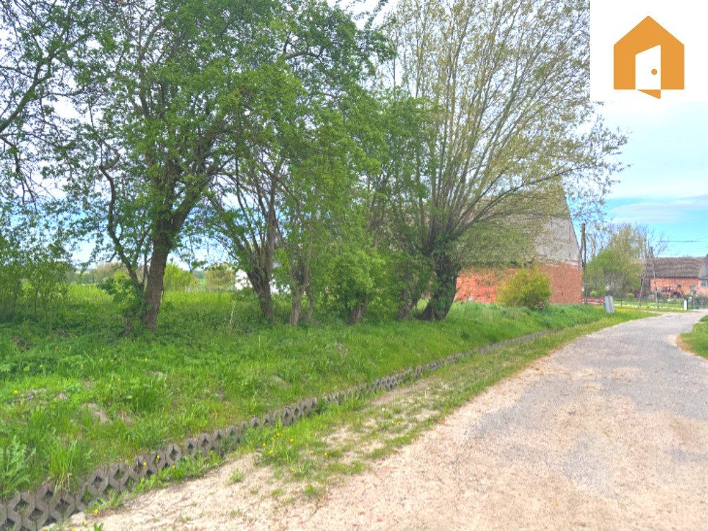 DZIAŁKA 3000 m²+ MUROWANA STODOŁA ok 6km od morza - Więcej