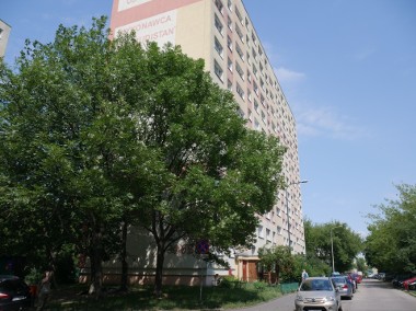 Wygodne mieszkanie rozkładowe, 65 m2, 4 pokoje, 4 piętro z windą, Dąbrowa.-1