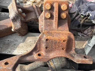 JOHN DEERE Lewy wspornik błotnika Przedłużenie podstawy R186554 R559710-1