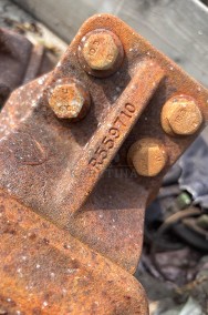 JOHN DEERE Lewy wspornik błotnika Przedłużenie podstawy R186554 R559710-2