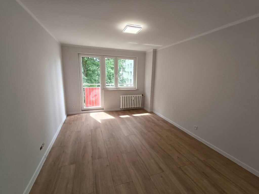 trzy pokoje, balkon, po generalnym remoncie, Zabrzańska, Szombierki, Bytom - Więcej