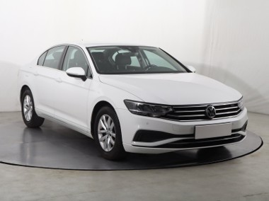 Volkswagen Passat B8 , Salon Polska, Navi, Klimatronic, Tempomat, Parktronic,-1