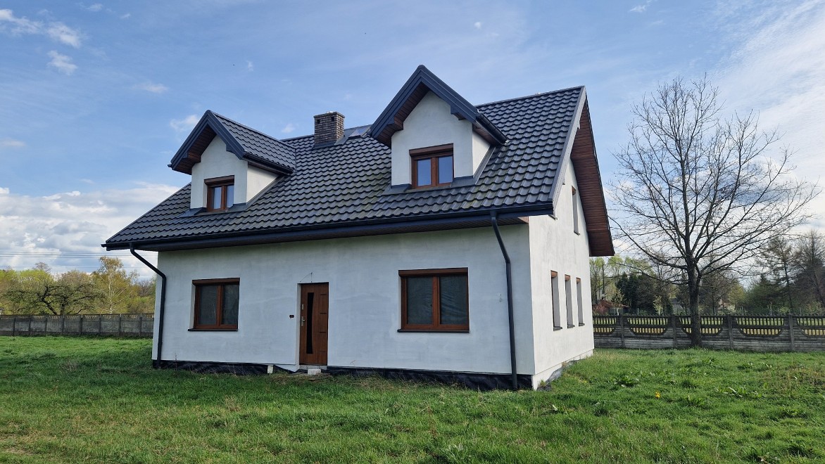 Dom jednorodzinny 130 m2 w wsi Ruda nad rzeką Rawką blisko Skierniewic 