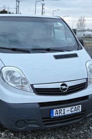 Opel Vivaro-2