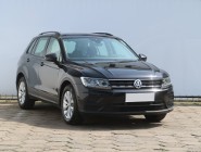 Volkswagen Tiguan , Salon Polska, VAT 23%, Klimatronic, Tempomat, Parktronic,