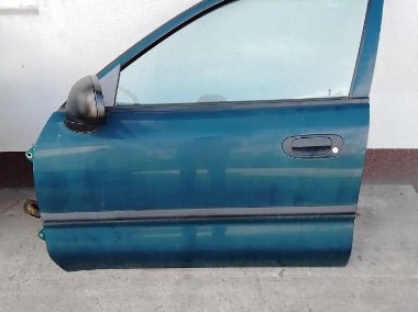 Drzwi lewe przednie przód kompletne Mitsubishi Carisma 642-2
