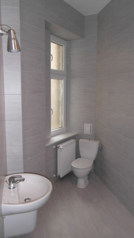 Przestronne biuro w ścisłym centrum, budynek z windą. - Widok 4