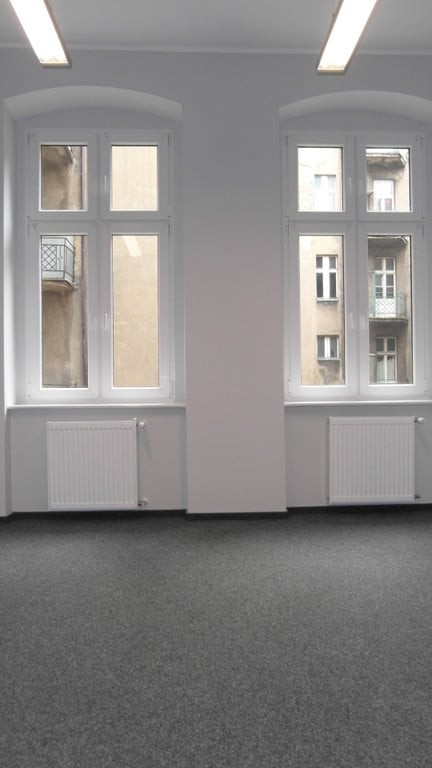 Przestronne biuro w ścisłym centrum, budynek z windą. - Widok 6
