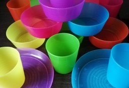 plastikowe naczynia kubki talerze miseczki
