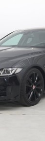 Jaguar XE I , 180 KM, Automat, Skóra, Navi, Xenon, Bi-Xenon, Klimatronic,-3