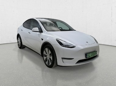 Tesla Model Y-1