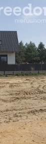 Atrakcyjna działka na nowym osiedlu w Górkach-3