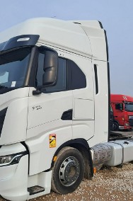 Iveco As440-2