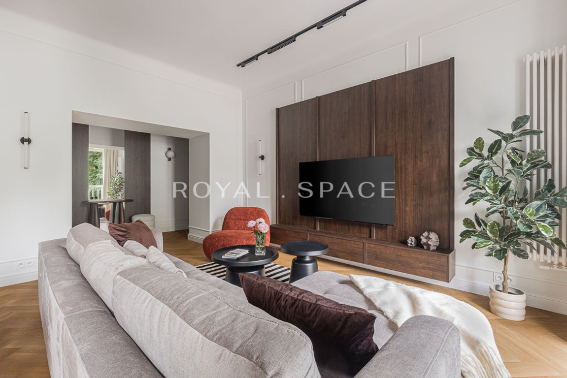 Designerski apartament w sercu Śródmieścia - Widok 4