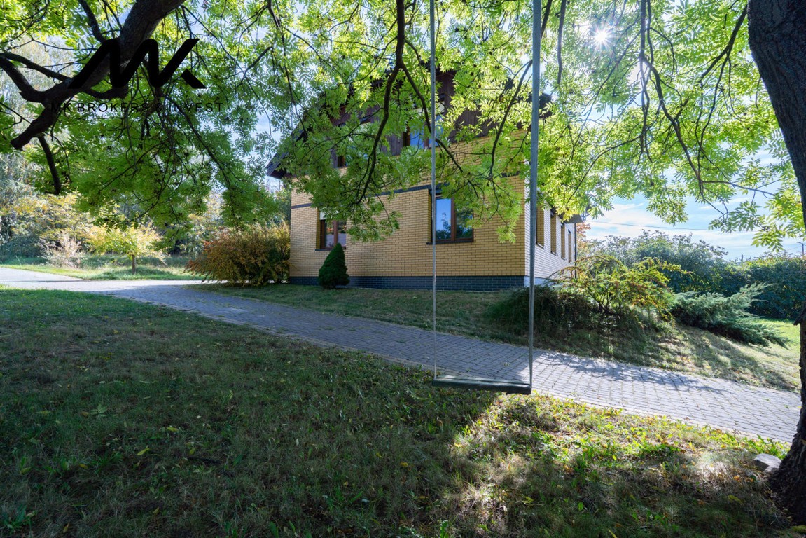 Dom na sprzedaż, 7 pokoi, 192 m², Dąbrówka