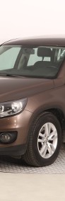 Volkswagen Tiguan , Salon Polska, Klima, Tempomat, Podgrzewane siedzienia-3