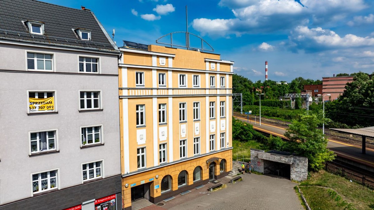 Kamienica usługowo-mieszkalna – pohled 2