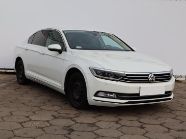 Volkswagen Passat B8 , Salon Polska, Serwis ASO, Navi, Klimatronic, Tempomat,-1