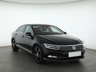 Volkswagen Passat B8 , Salon Polska, Serwis ASO, 190 KM, Automat, Skóra, Navi,-1
