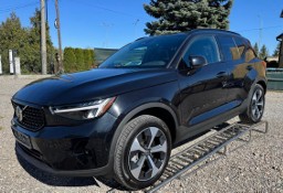 Volvo XC40 B5 AWD MOMENTUM PRO 2.0 benzyna 250KM 2025r GWARANCJA!