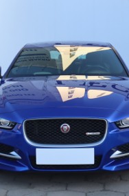 Jaguar XE I , Salon Polska, Serwis ASO, Automat, VAT 23%, Skóra, Navi,-2