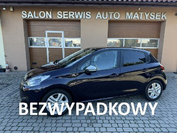 Peugeot 208 I 1,2 82KM Klimatyzacja Nawigacja CarPlay